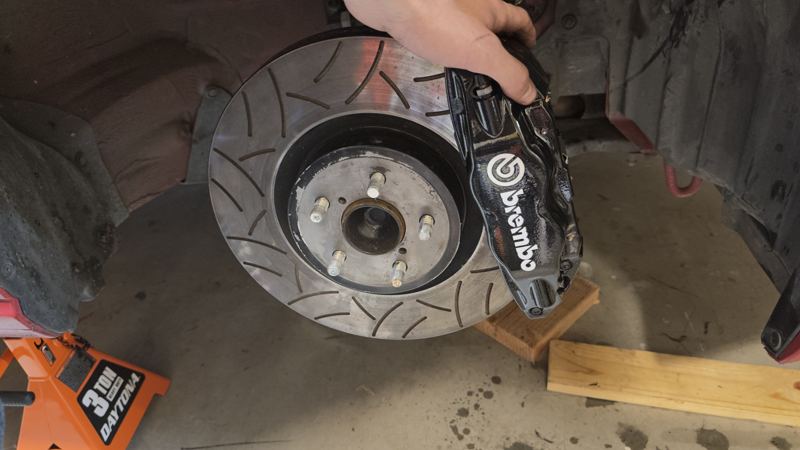 brembo caliper going on